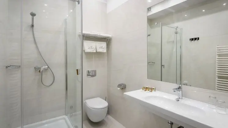 Comfort Tek Büyük veya İki Ayrı Yataklı Oda