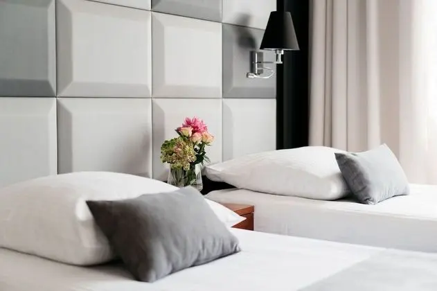 Comfort Tek Büyük veya İki Ayrı Yataklı Oda
