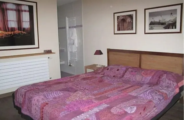 Tek Büyük Yataklı Oda, 1 Büyük (Queen) Boy Yatak, Dağ Manzaralı