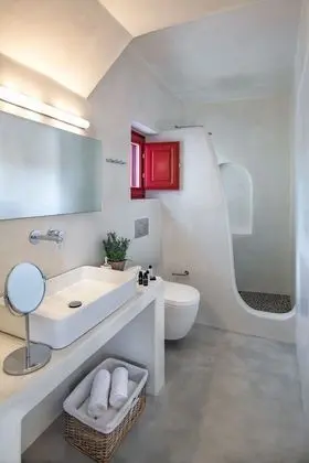 Deluxe Suite One Bedroom Sea View with Plunge Pool