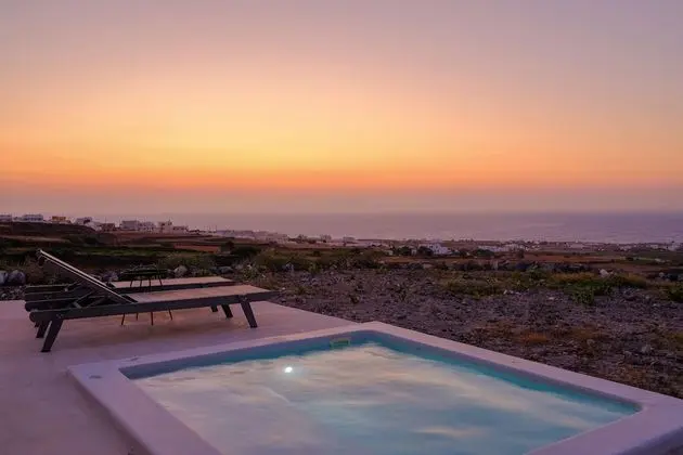 Deluxe Suite One Bedroom Sea View with Plunge Pool
