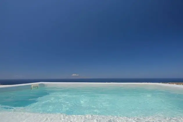 Deluxe Suite One Bedroom Sea View with Plunge Pool
