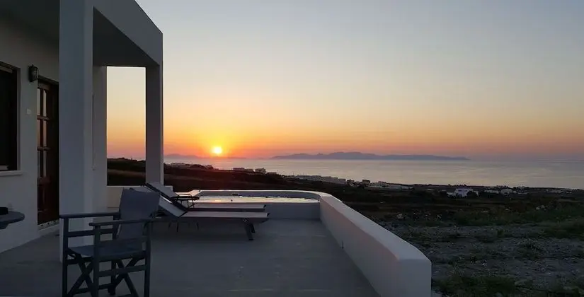 Deluxe Suite One Bedroom Sea View with Plunge Pool