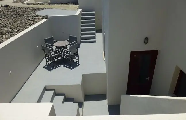 Suite Two Bedrooms Semi Basement with Private Patio