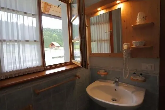 Tek Büyük Yataklı Oda, Dağ Manzaralı