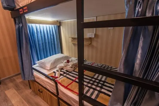 Bed in 6-Bed Dormitory