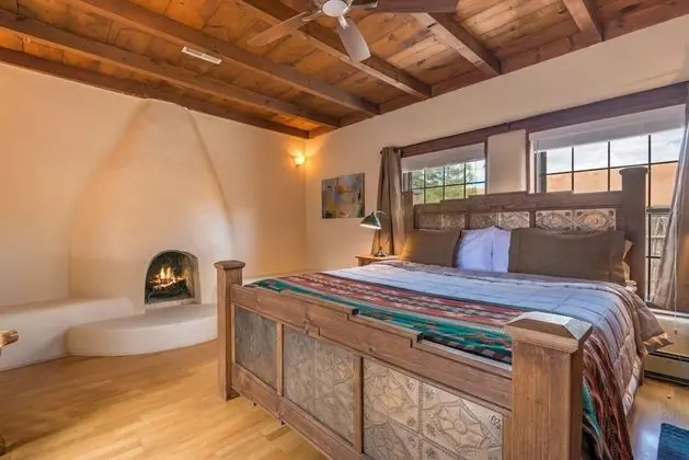 Ev (Apodaca - Spacious East Side Home wit)