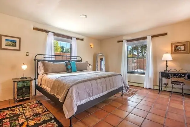 Ev (Apodaca - Spacious East Side Home wit)