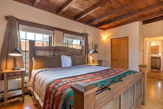 Ev (Apodaca - Spacious East Side Home wit)