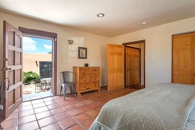 Ev (Apodaca - Spacious East Side Home wit)