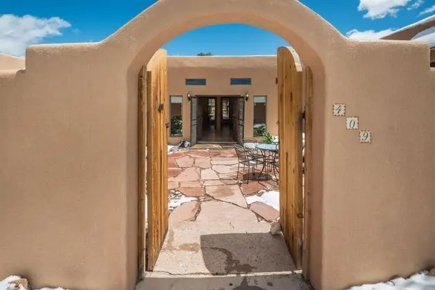 Ev (Apodaca - Spacious East Side Home wit)