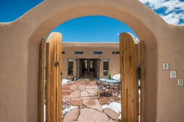 Ev (Apodaca - Spacious East Side Home wit)