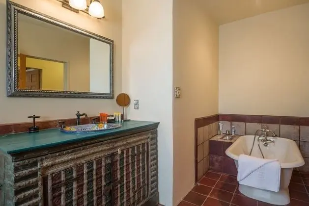 Ev (Apodaca - Spacious East Side Home wit)