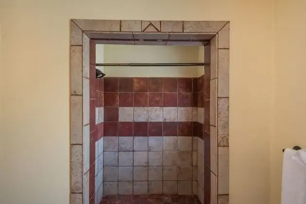 Ev (Apodaca - Spacious East Side Home wit)