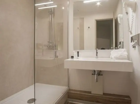 1 Çift Kişilik Veya 2 Tek Kişilik Yatak Standard
