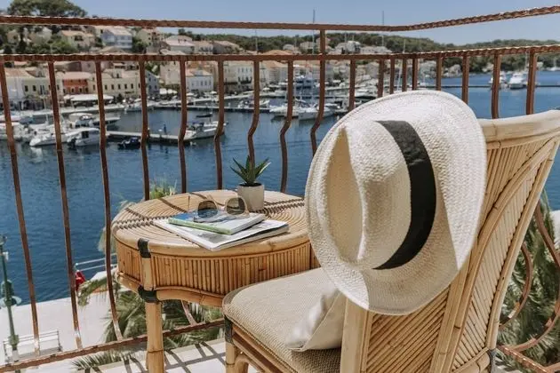 Superior Double Room with Sea View and Balcony