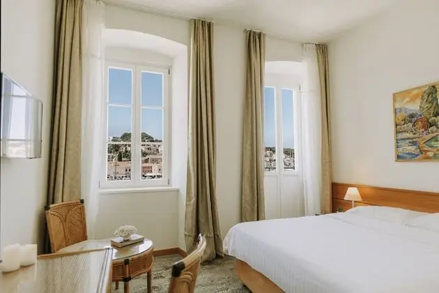 Superior Double Room with Sea View and Balcony