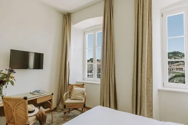 Superior Double Room with Sea View and Balcony
