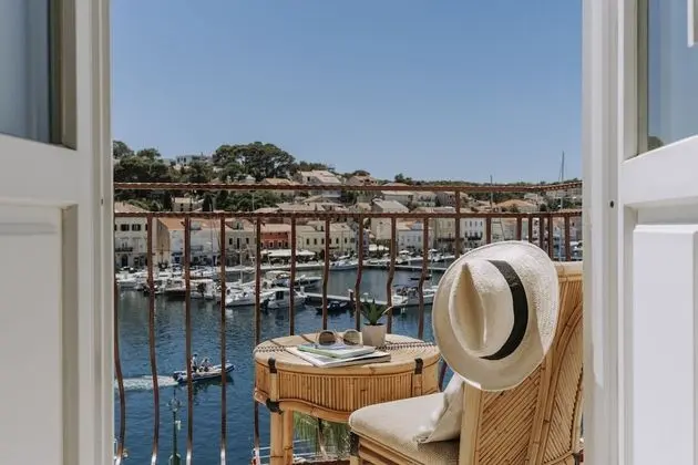 Superior Double Room with Sea View and Balcony