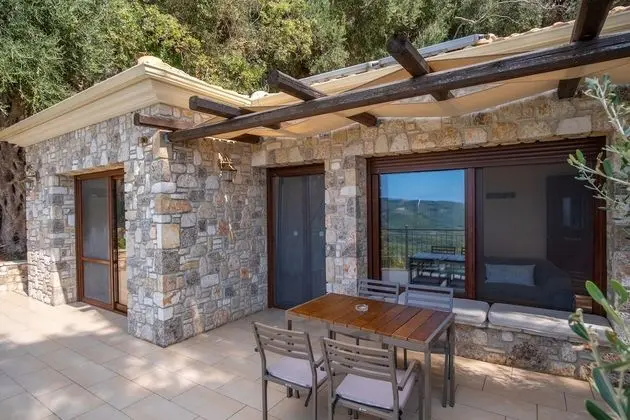 Superior Villa, 2 Yatak Odası, Kişiye Özel Havuzlu, Deniz Manzaralı
