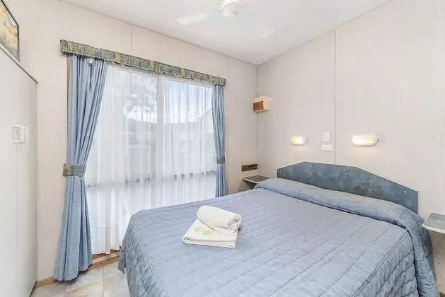 Deluxe Kulübe, 2 Yatak Odası, Mutfak (linen and towels only on queen bed)