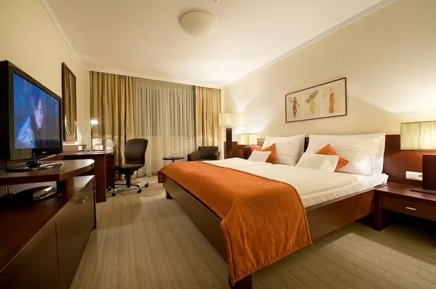 Comfort Tek Büyük Yataklı Oda