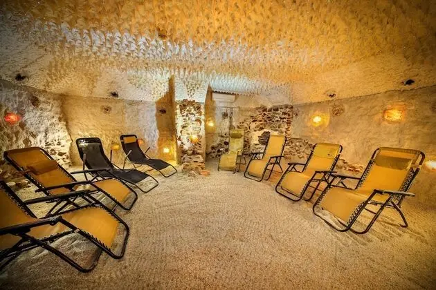 Premium Üç Kişilik Oda (Free Access to Salt Cave)