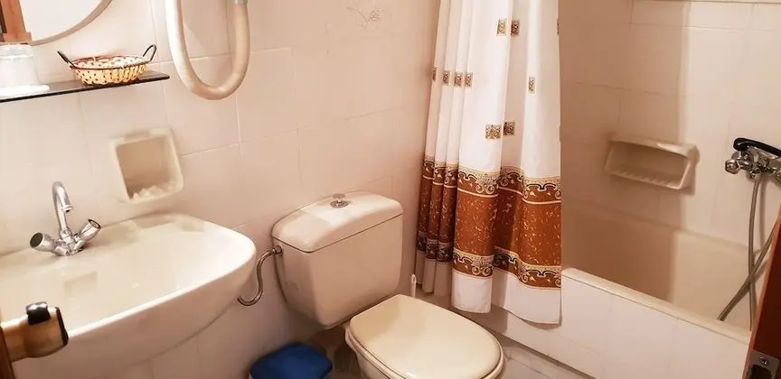 Dört Kişilik Oda, Şehir Manzaralı