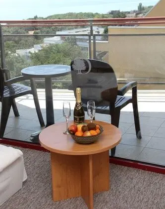 Family Oda, Balkon, Deniz Manzaralı