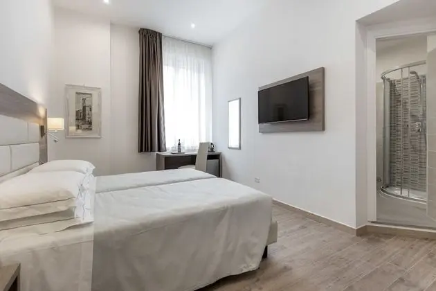 Superior Tek Büyük veya İki Ayrı Yataklı Oda