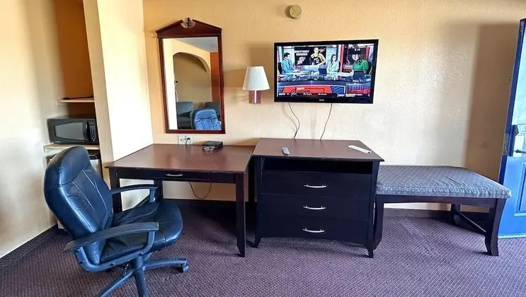 Standard Oda, 2 Büyük (Queen) Boy Yatak, Sigara İçilmez, Buzdolabı ve Mikrodalga