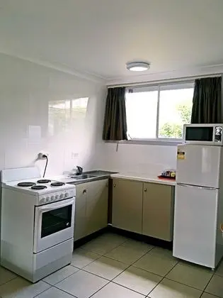 Standard Oda, Sigara İçilmez, Küçük Mutfak (2 RMs selfcontained unitA)