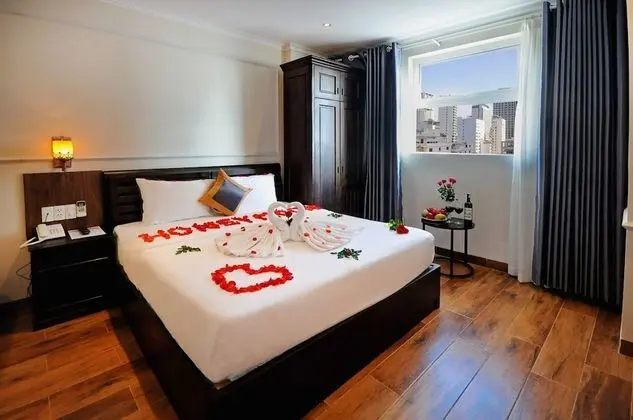 Deluxe Tek Büyük Yataklı Oda, Şehir Manzaralı