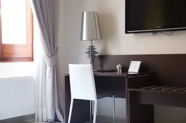 Apart Daire, 2 Yatak Odası, Küçük Mutfak