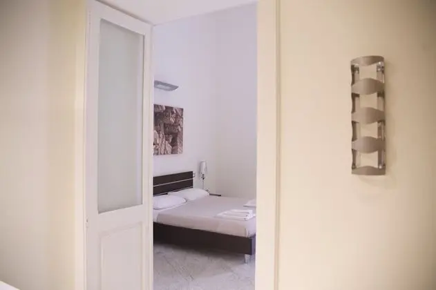 Apart Daire, 2 Yatak Odası, Küçük Mutfak
