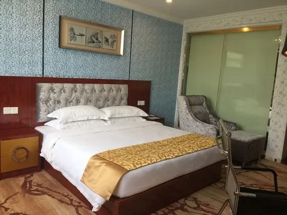 Deluxe Tek Büyük Yataklı Oda