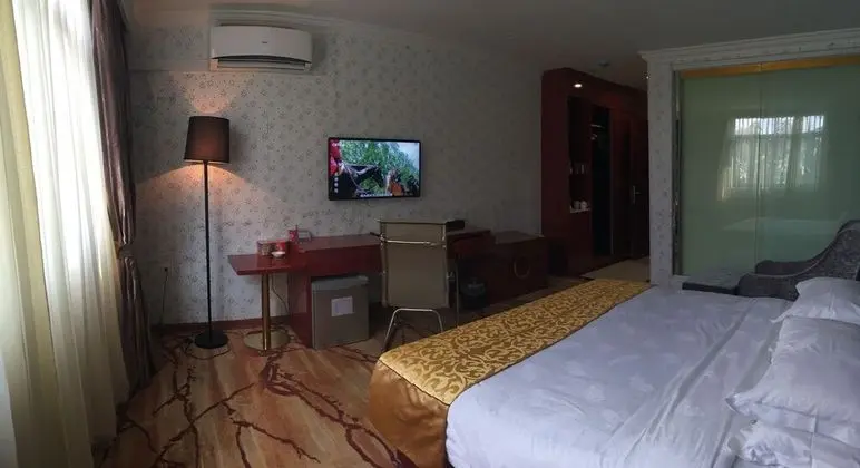 Deluxe Tek Büyük Yataklı Oda