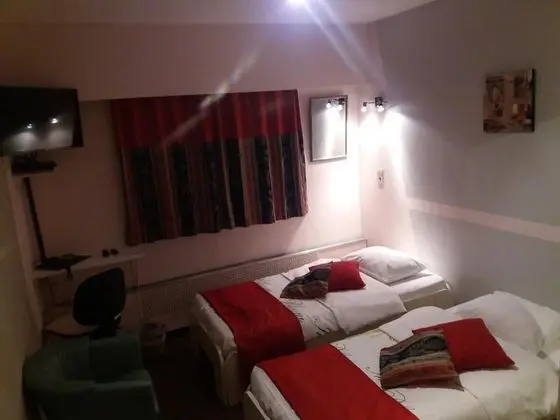 Tek Büyük Yataklı Oda