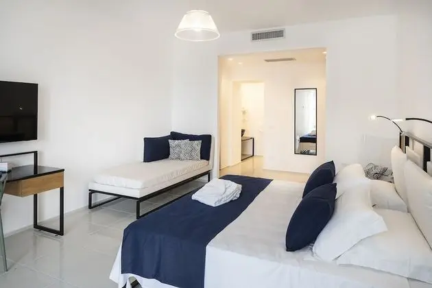 Üç Kişilik Oda, Deniz Manzaralı