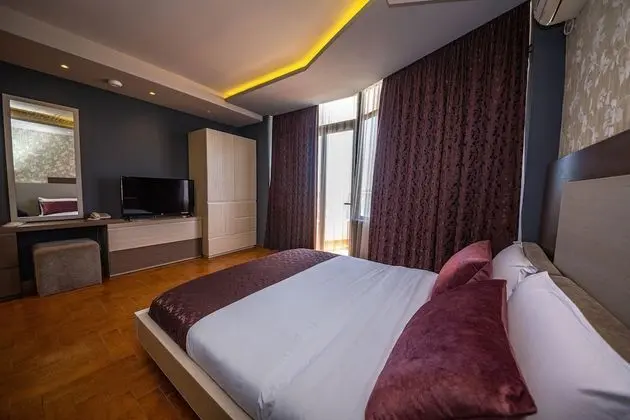 Superior Üç Kişilik Oda, Balkon, Deniz Manzaralı