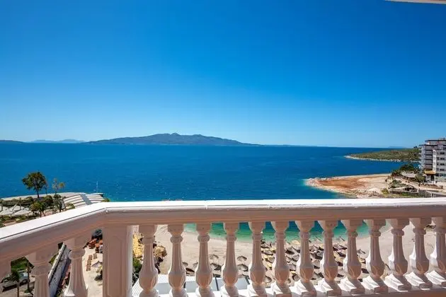 Superior Üç Kişilik Oda, Balkon, Deniz Manzaralı