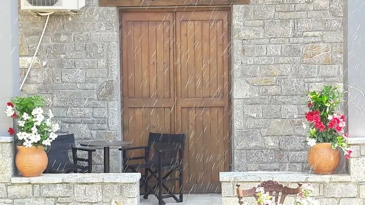 Deluxe Üç Kişilik Oda, Balkon, Havuz Manzaralı
