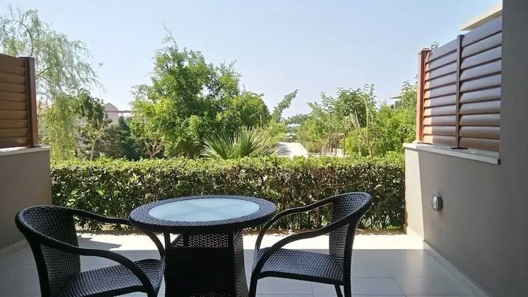 Deluxe Tek Büyük Yataklı Oda, Bahçe Manzaralı