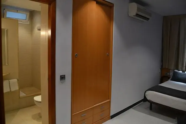 Tek Büyük Yataklı Oda, 1 Çift Kişilik Yatak