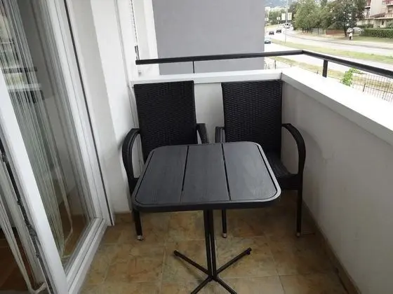 Family Apart Daire, Bahçe Manzaralı