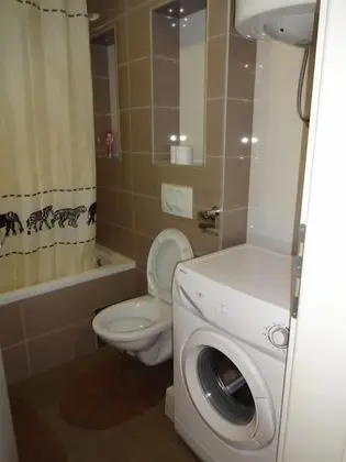 Family Apart Daire, Bahçe Manzaralı