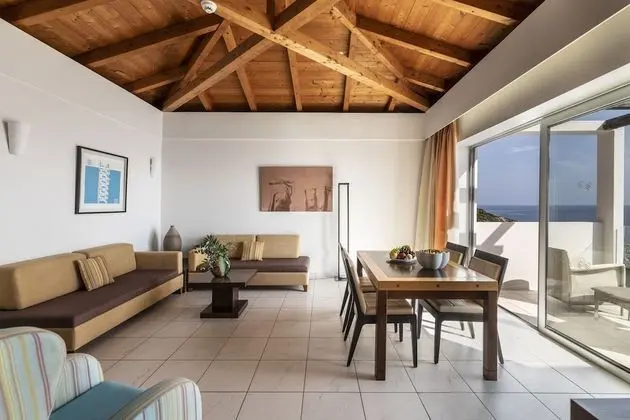 Suite Sea View with Indoor Jacuzzi