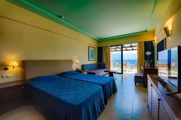 Superior Double or Twin Room Sea View