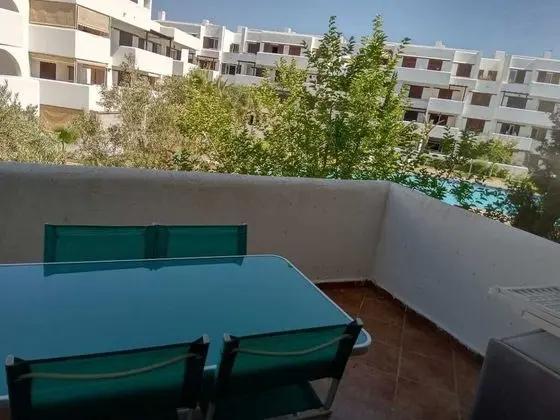 Apart Daire, 2 Yatak Odası, Bahçe Manzaralı