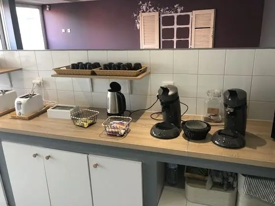 Basic Üç Kişilik Oda, Ortak Banyo